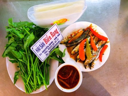 Cá nuc cuốn rau muống