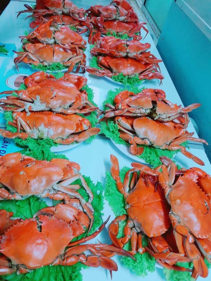 Cua hấp hải sản Biển Rạng